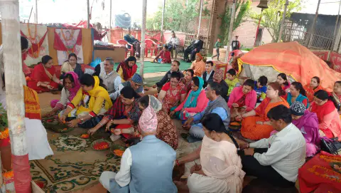 Devotees gathered together for worship at Vindhyashram